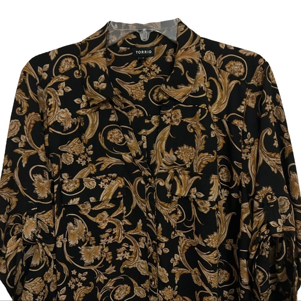 TORRID NWT Georgette Button-Down Pullover Blouse … - image 4